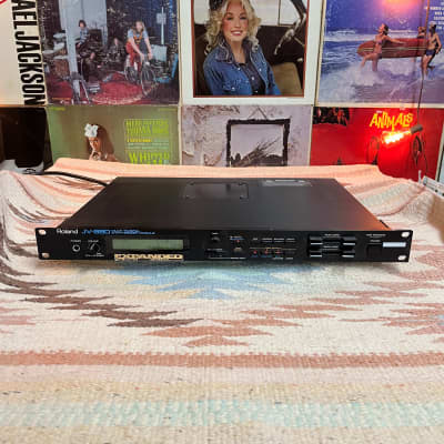 Roland JV-880 Multi Timbral Synthesizer