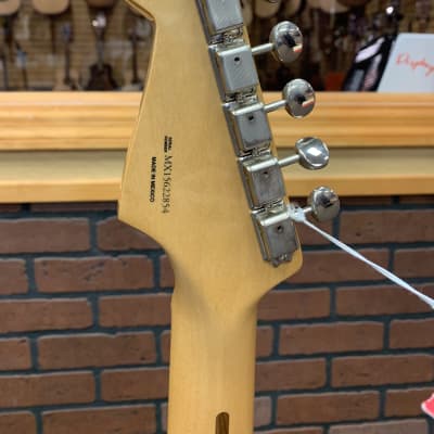 Fender Classic Player '50s Stratocaster Shoreline Gold Custom Shop Designed image 7