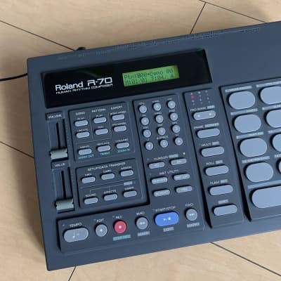 *Just Serviced Roland R-70 Human Rhythm Composer 1990s - Black