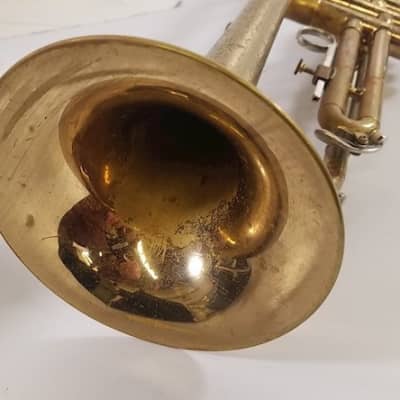 Yamaha YTR-232 Trumpet, Japan, Brass with case and mouthpiece image 6