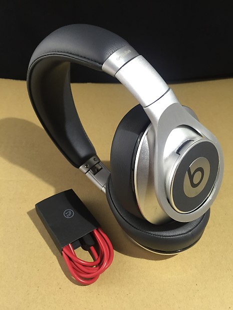 BEATS by Dr Dre Executive Black And Silver image 1