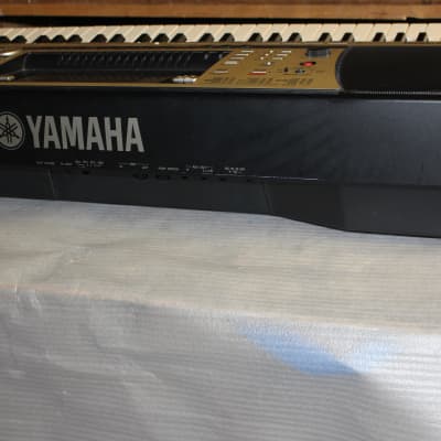 Yamaha PSR-740 image 10