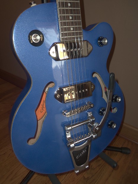 Epiphone Wildkat Royale Limited Edition P90 Pickups Bigsby vibrato with Hardshell Case