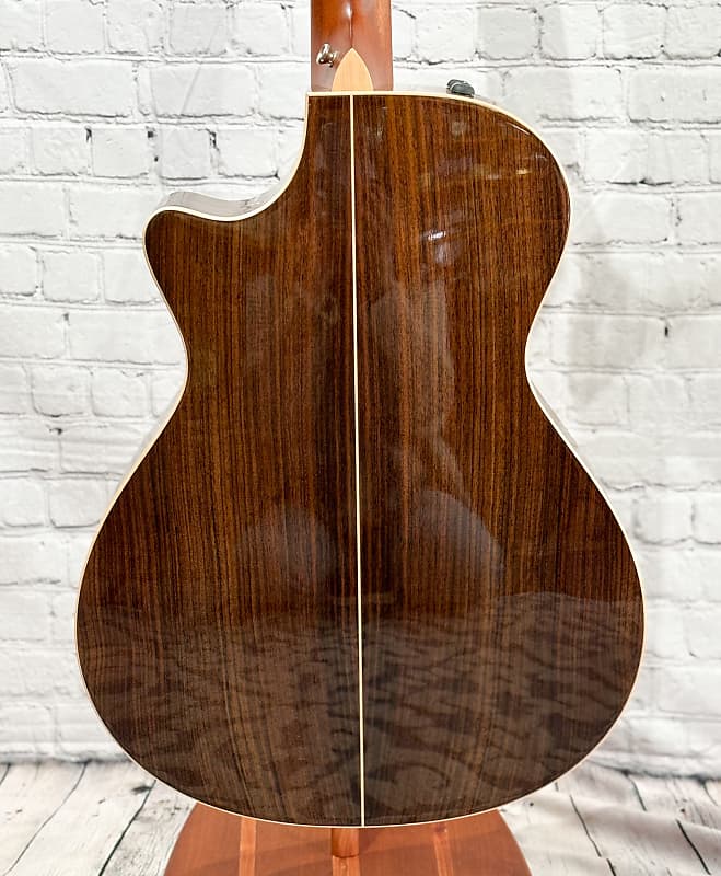 Taylar （テイラー）812ce DLX （2018年製） Taylor 812CE Deluxe 12-Fret: Discover at The Music Emporium