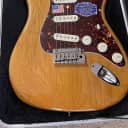 Fender American Deluxe Stratocaster with Maple Fretboard 2011 - 2013 Amber