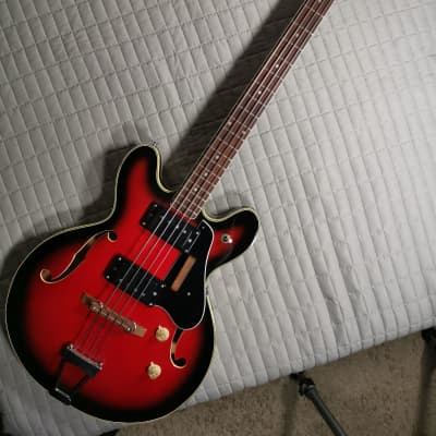 *MINT* 1968-1970 Univox Bass (Matsumoku Japan) - Red Burst image 1