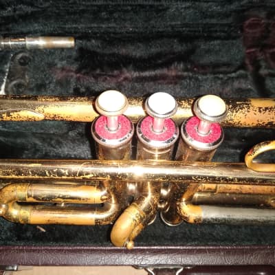 Yamaha YTR-232 Trumpet, Japan, Brass with case and mouthpiece image 9
