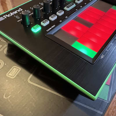 Roland AIRA TB-3 Touch Bassline Synthesizer | Reverb Canada