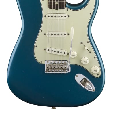 Fender Certified Vintage® 1965 Stratocaster Lake Placid Blue image 4