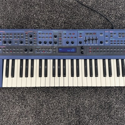 Minto Condition Novation Nova II 49-Key 24-Voice Synthesizer 2004 - Blue