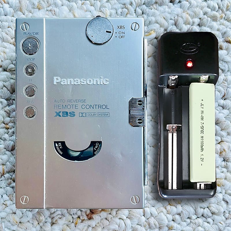 Panasonic RQ−JA160 シルバー　カセット　ウォークマン RARE]PANASONIC RQ-JA160 Walkman Cassette Player, Decent
