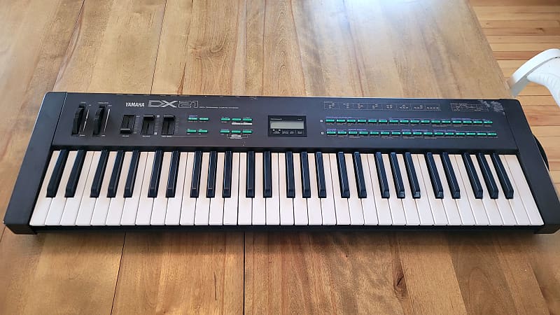 Yamaha DX21 | Reverb Canada