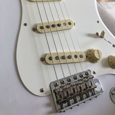 Fender Stratocaster Eric Johnson Maple neck image 3