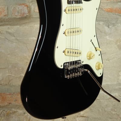 SCHECTER Traditional Route 66 SSS - Midnight Black image 2