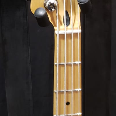 Fender Player Jazz Bass with Maple Fretboard 2022 3-Tone Sunburst image 3