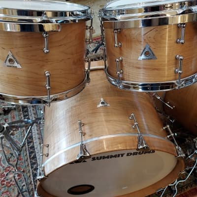 Summit Solid Curly Maple Double Bass Drums: (2)15x22,7x10,8x12,9x13,14x14FT,16x16FT w/6.5x14 Snare image 6