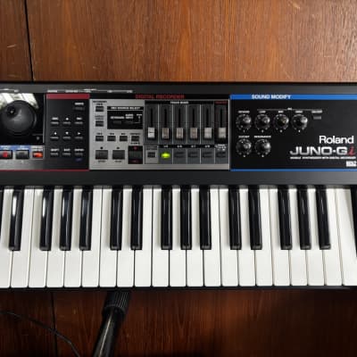 ROLAND JUNO-Gi Mobile Synthesizer with Digital Recorder w/ bag power supply image 3