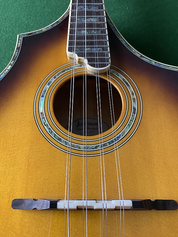 Johnson MA-550 Deluxe Octave Mandolin — Guitar Bar