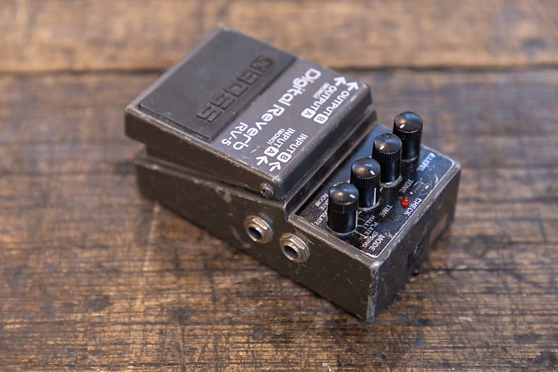 BOSS Digital Reverb RV-5 中古 Used BOSS RV5 Digital Reverb Effect Pedal | Guitar Center