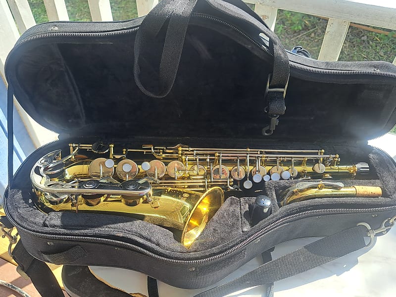 Yamaha Yas23 Japan alto Saxophone with Protec Gig Case Reverb