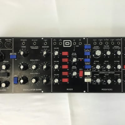 Used Behringer MODEL D Synthesizers Rackmount