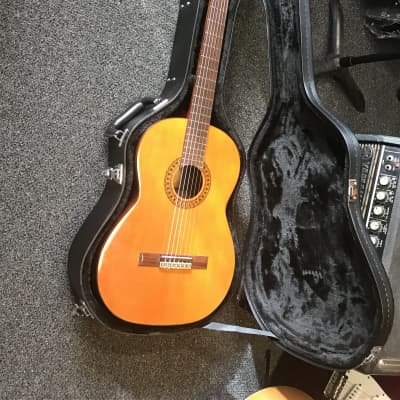 Lyle C-650 classical guitar made in Japan 1970s with hard case in very good condition for sale