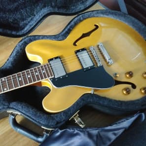 The Vintage Gibson ES-335 - Guitar Junkie Ep.48 - YouTube