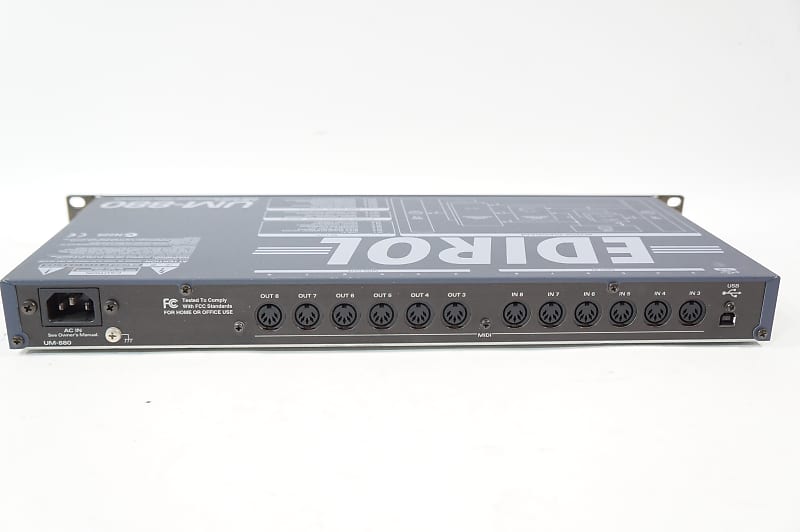 Edirol UM-880 Roland 8 IN / 8 OUT USB MIDI Interface Patcher 100-240V