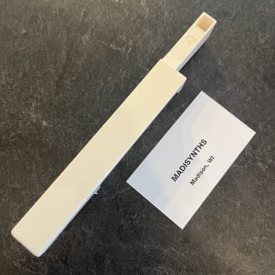 ORIGINAL Yamaha/Korg Replacement TOP C Key (NB107590) for Yamaha DX7/DX5/DX9, SY77/SY85/SY99, Korg M1, Wavestation, Z1, etc