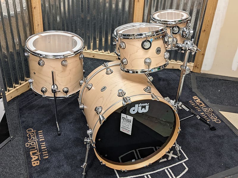 DW  Collectors Series Custom Maple 4-piece Shell and Snare  - Natural image 1