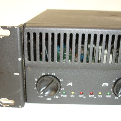 Peavey PV-900 PV Series Power Amplifier image 4