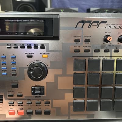 Akai MPC2000XL SE3 MIDI Production Center
