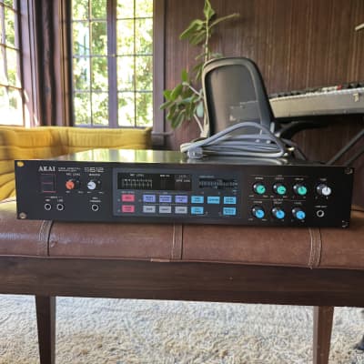 Akai S612 MIDI Digital Sampler 1985 - Black