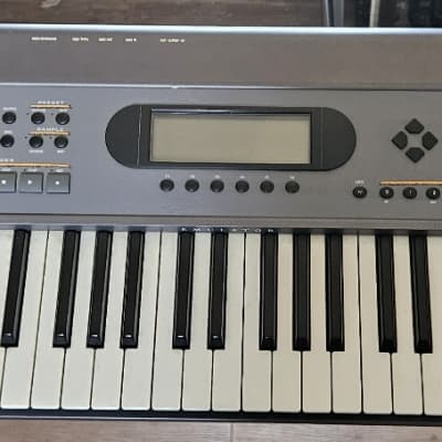 E-MU Systems Esynth E-SYNTH Vintage Sampler Emulator Keyboard 1990´s Grey