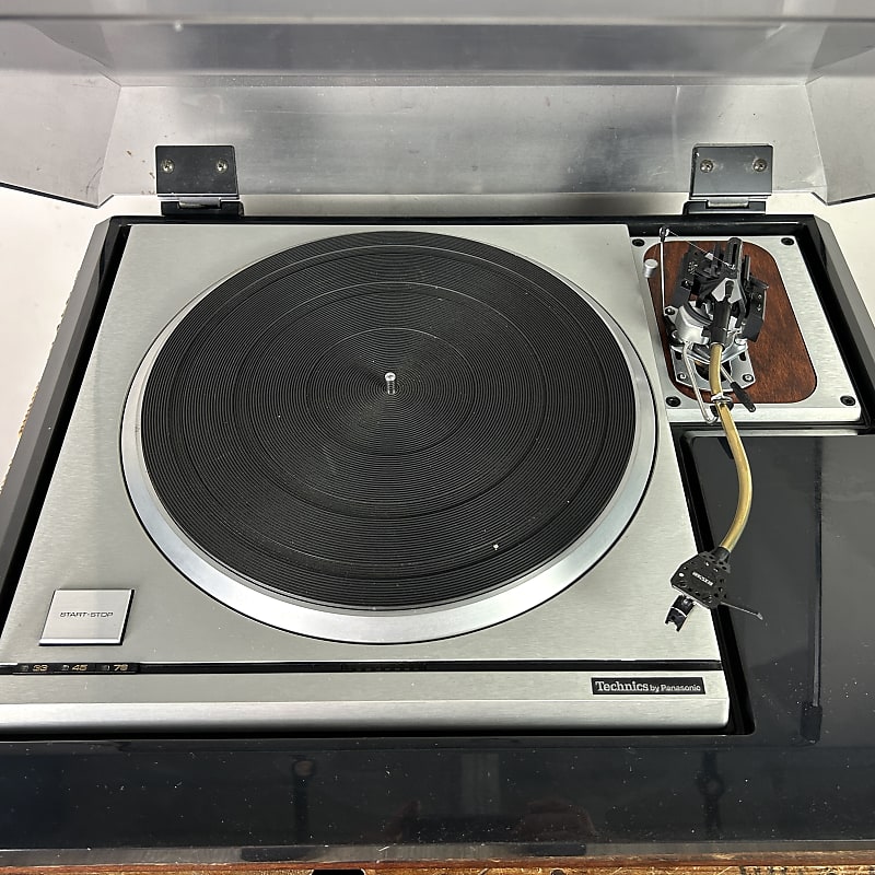 Technics SP-10 MKII Turntable w/ SH-10E Power Supply, SH-10B3 Plinth, Shure  SME III Tonearm and Stanton 681 EEE Cartridge/Stylus 1975-1981