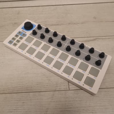 Arturia Beatstep Pad Controller w/ Original Box