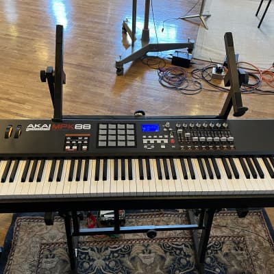 Akai MPK88 2010s - Black