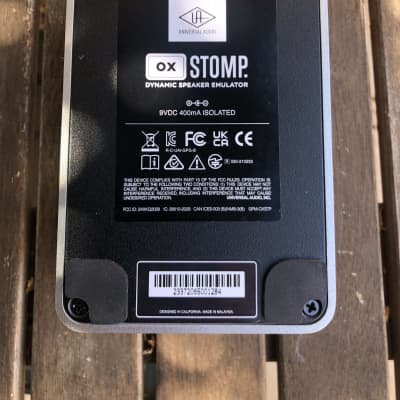 Universal Audio OX Stomp Dynamic Speaker Emulator + additional original power supply image 5