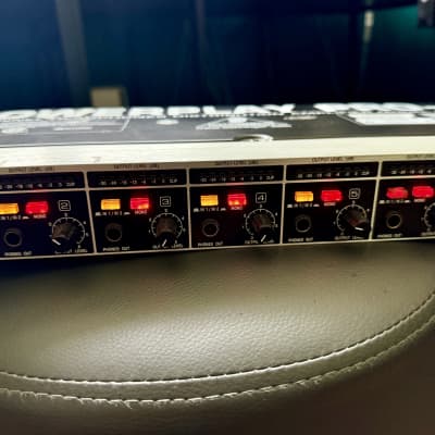 Behringer Powerplay Pro-8 HA8000 8-Channel Headphone