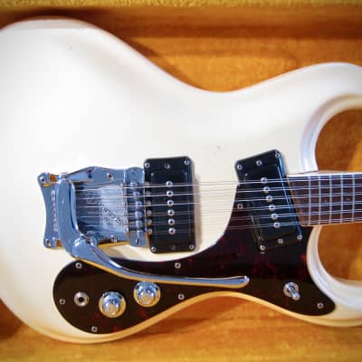 Mosrite Ventures 12 String Vintage 1966 Electric Guitar Mark XII Near Mint Pearl White with HSC image 1