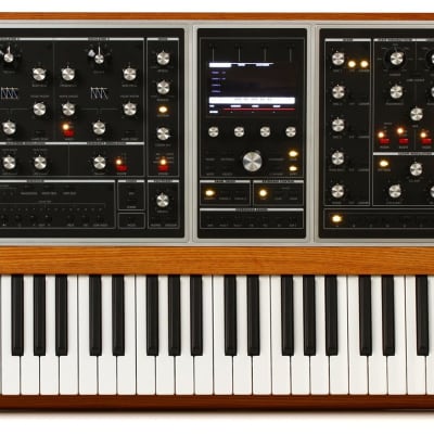 Moog One 16-voice Analog Synthesizer (MoogOne16d1)