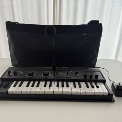 Korg  Korg microKORG XL+ 37-Key Synthesizer/Vocoder 2012 - schwarz