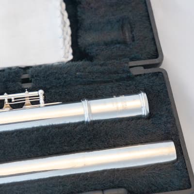 Yamaha YFL-385H Intermediate Flute *Silver Headjoint *Made in Japan *B-foot *Cleaned & Serviced image 3