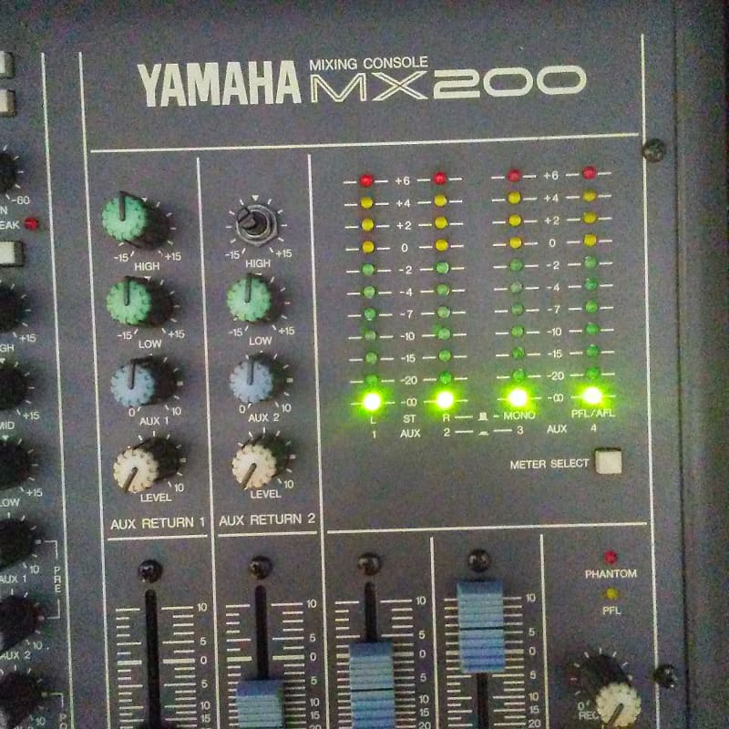 Yamaha MX200 16 Channel Mixing Board