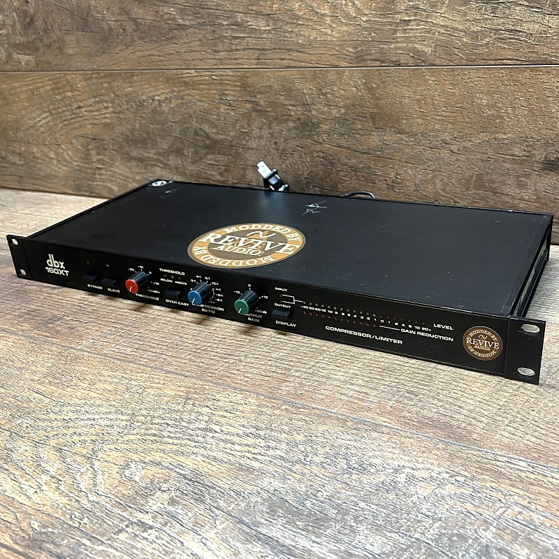 dbx 160XT Compressor / Limiter | Reverb