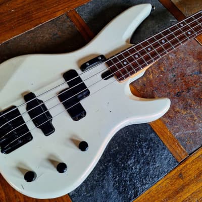 YAMAHA　RBX550R Yamaha RBX 550 bass PJ '90s - white | Reverb