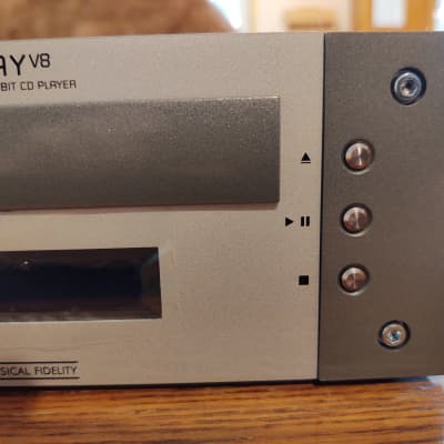 Musical Fidelity X-ray V8 CD Player, X-T100 Tube Amp & Triple X Power Supply 2006 image 3