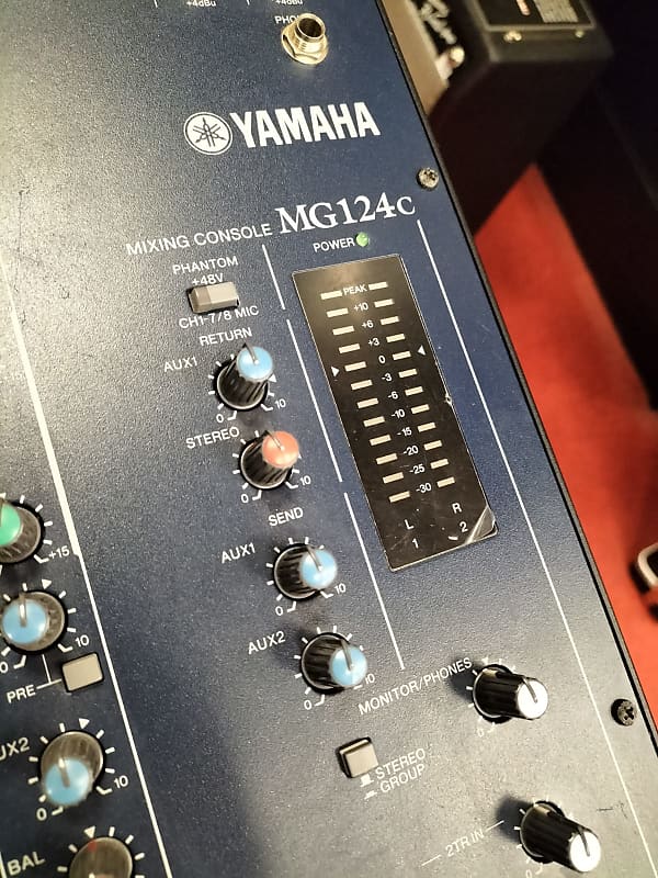 TABLE DE MIXAGE YAMAHA MG16XU VOIES 10 MIC/16 LINE