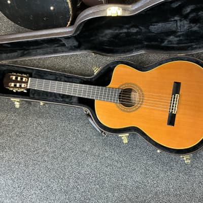 Takamine CP-132 SC classical-electric guitar handcrafted in Japan 1992 in excellent condition with beautiful original takamine hard case image 17