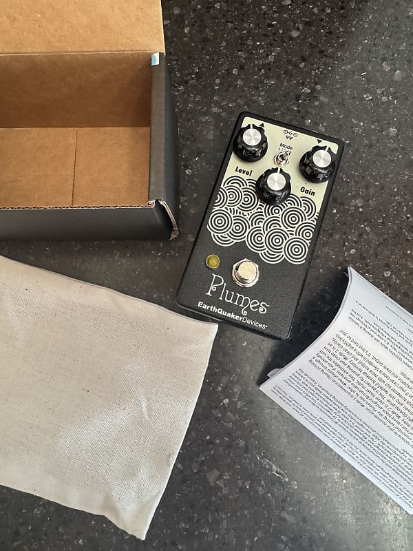 EarthQuaker Devices Plumes Small Signal Shredder